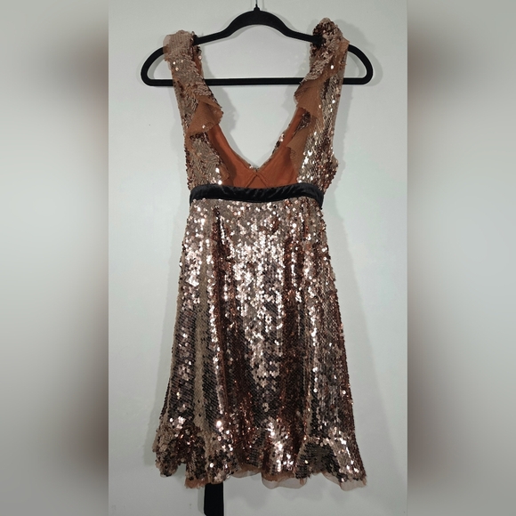 FREE PEOPLE SEQUIN SIREN MINI DRESS. - Picture 4 of 8